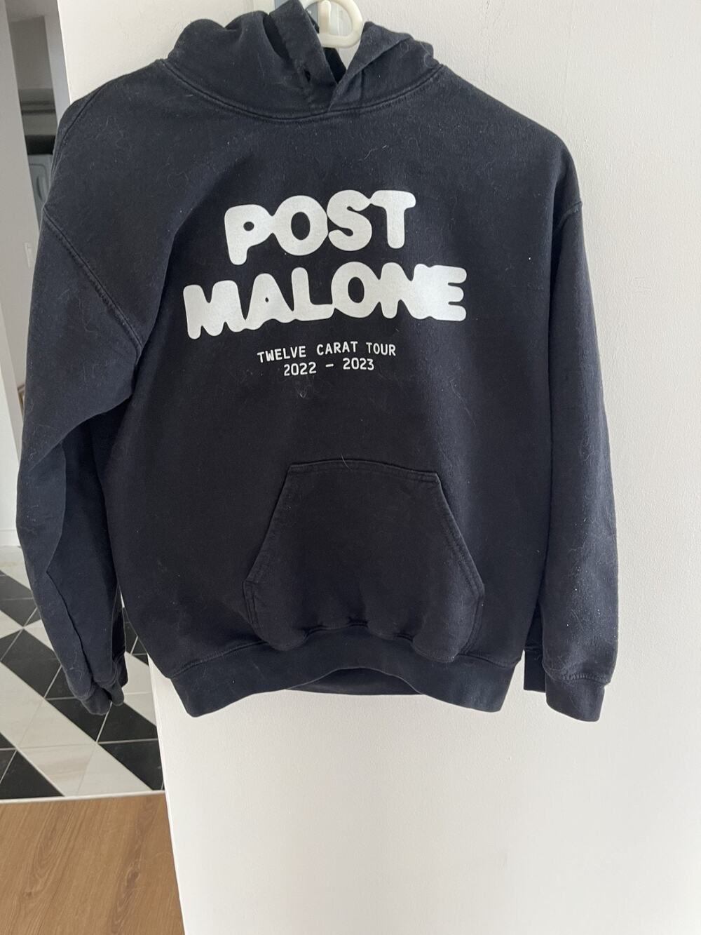 Post Malone Hoodie Mens S Twelve Carat Tour 2022 Sweatshirt HipHop Graphic